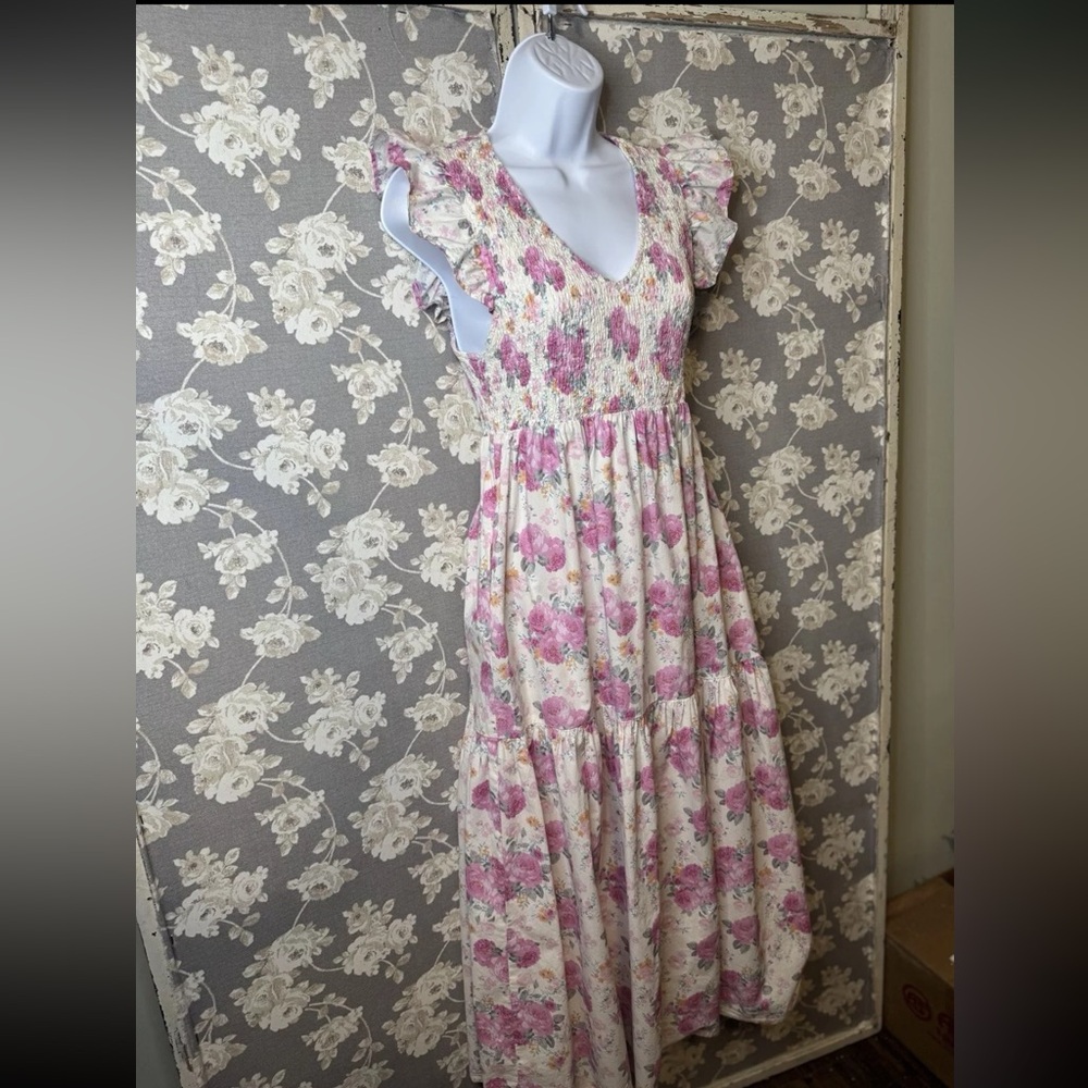 TCEC Pink Sz M Floral Tiered Maxi Dress Shirred Top V Neck Cotton Ruffle Sleeve